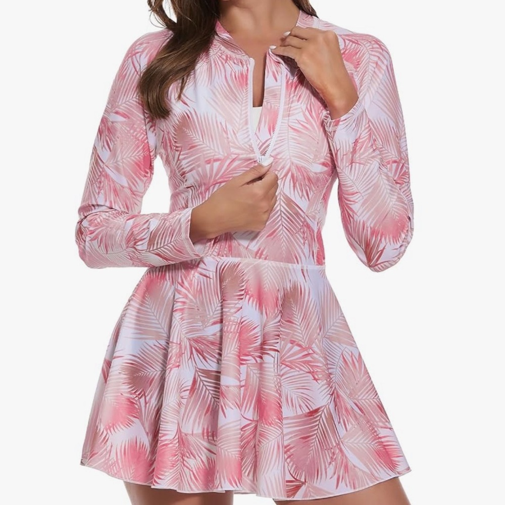 Chic Pink and White Leaf Pattern Dress
